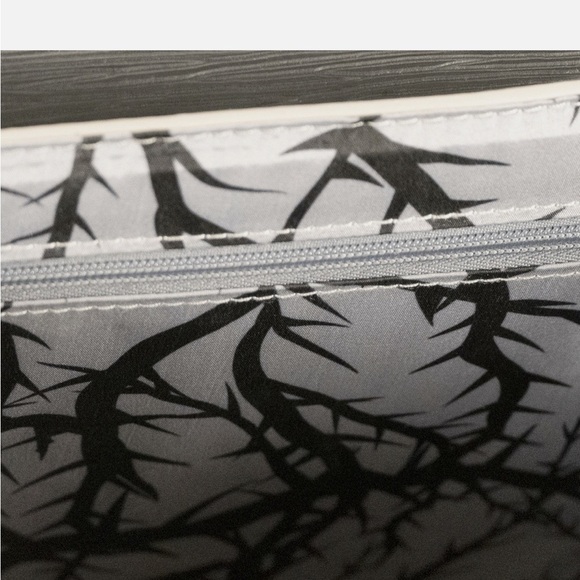 NWT Loungefly Disney Sleeping Beauty Maleficent Crossbody Bag Exclusive LE 1300 - Picture 4 of 8